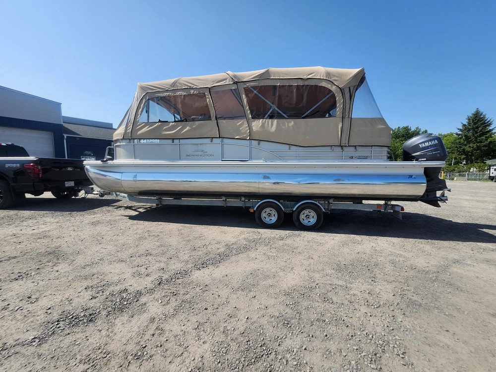 None Bennington Marine Bennington alt