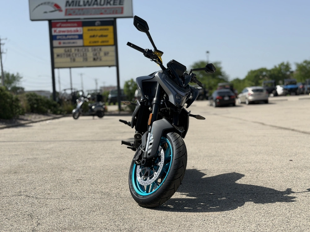 2026 Cfmoto 800nk alt
