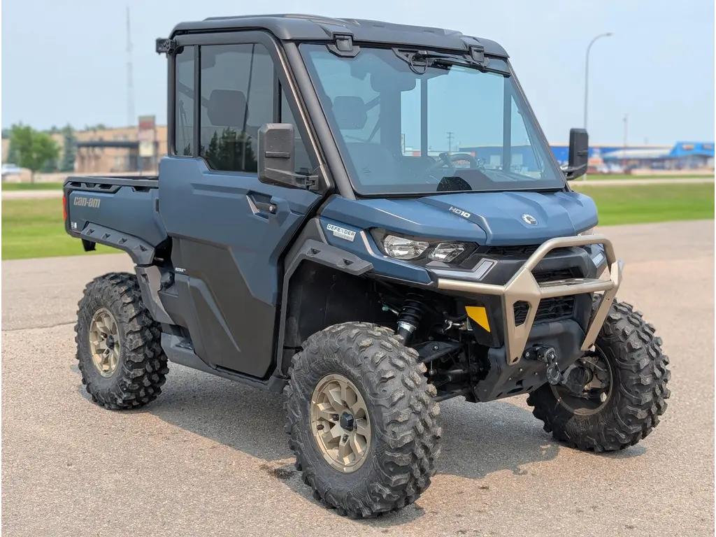 2025 Can-Am Defender Limited HD10