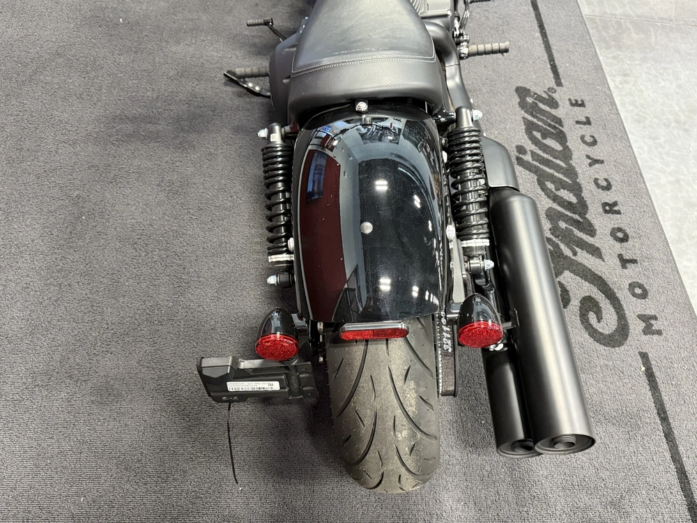 2025 Indian Motorcycle Chief alt