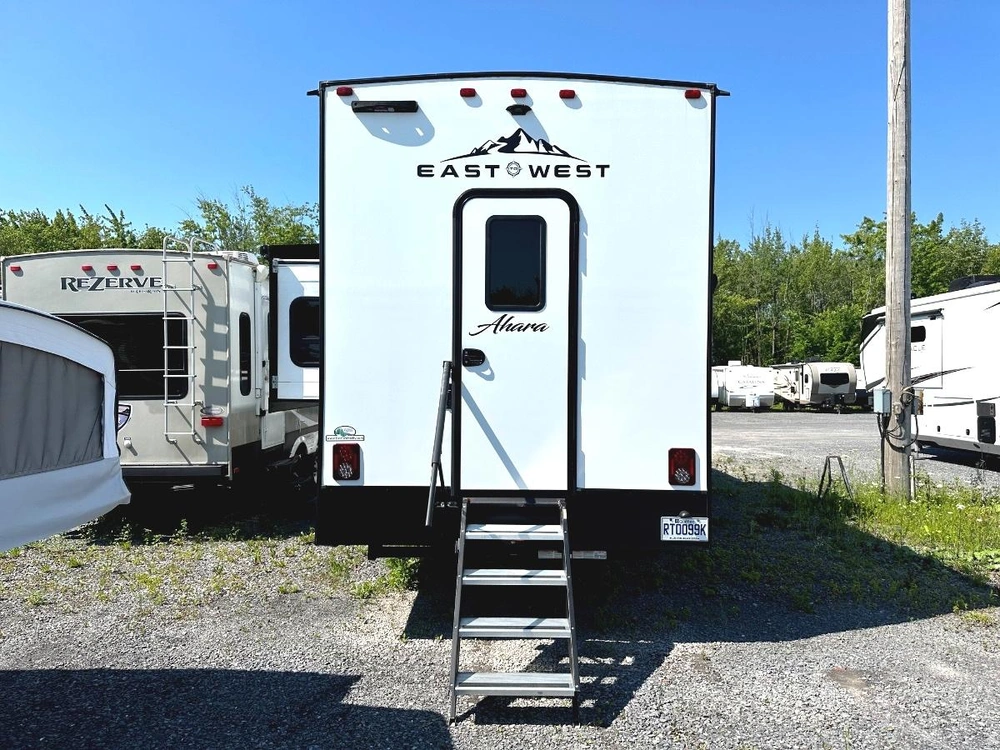 East To West Ahara 390ds 2025 alt