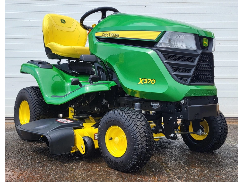 2021 John Deere X370 alt
