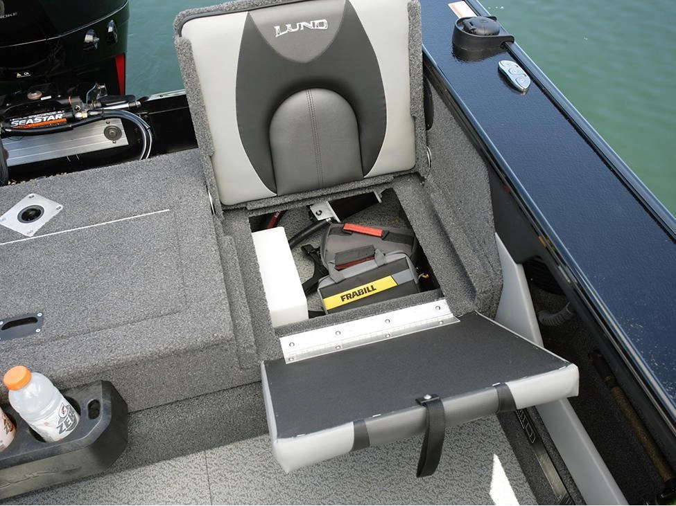 2025 Lund Boat Co 1875 Crossover Xs alt