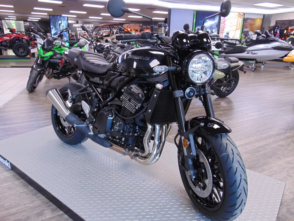 2026 Kawasaki Z900 RS