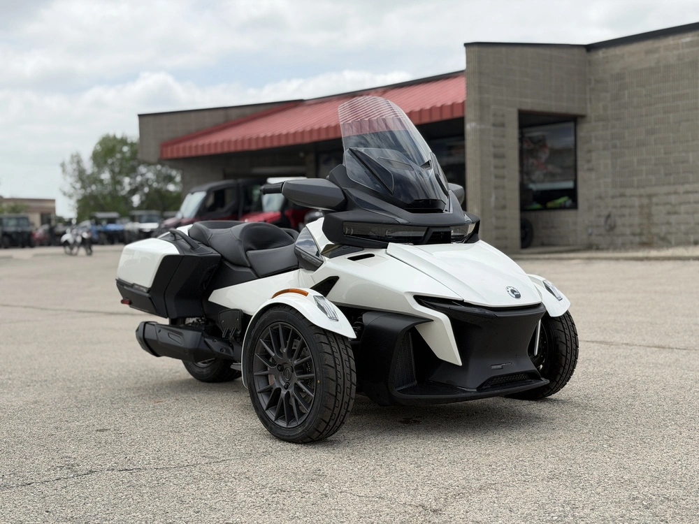 2026 Can-am Spyder Rt alt