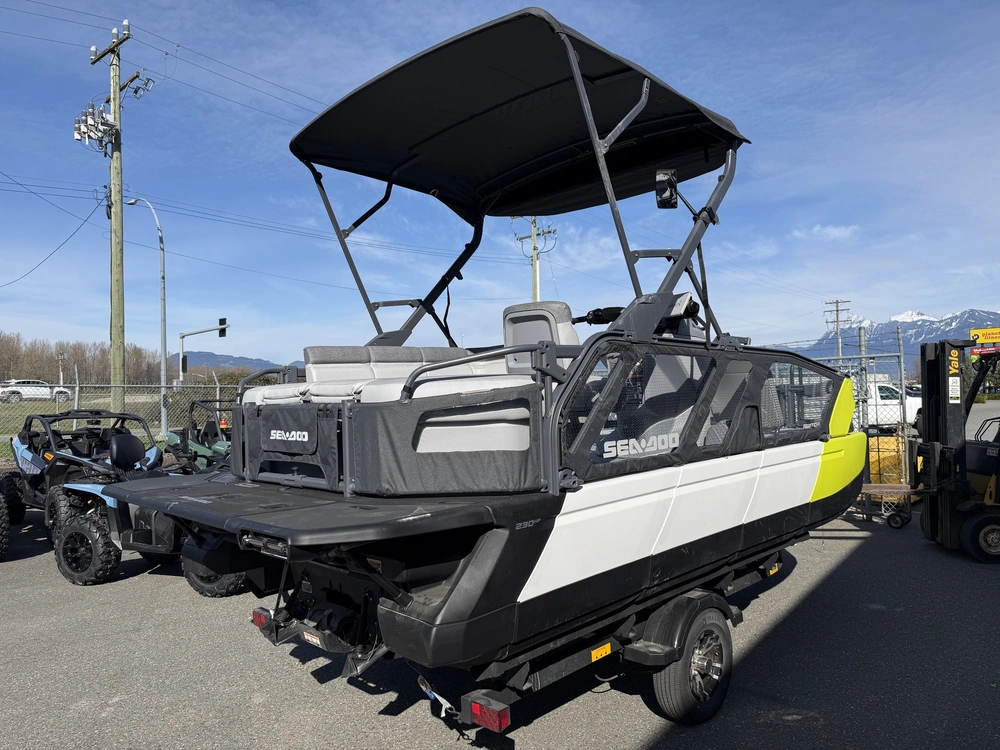 2025 Sea-doo Switch Sport 18' alt