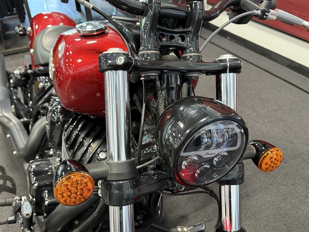 2024 Indian Motorcycle Chief Dark Horse alt