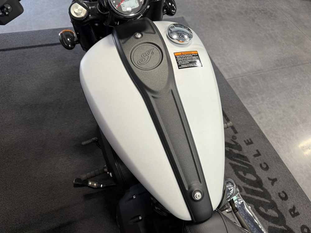 2024 Indian Motorcycle Chief Bobber Abs alt