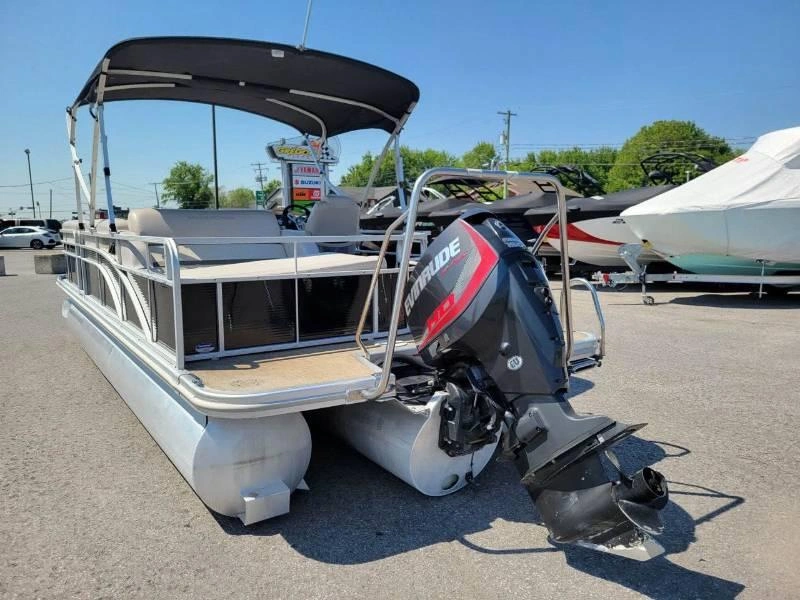 Bennington Marine 24sslx 3 Tubes / 150hp G2 2014 alt