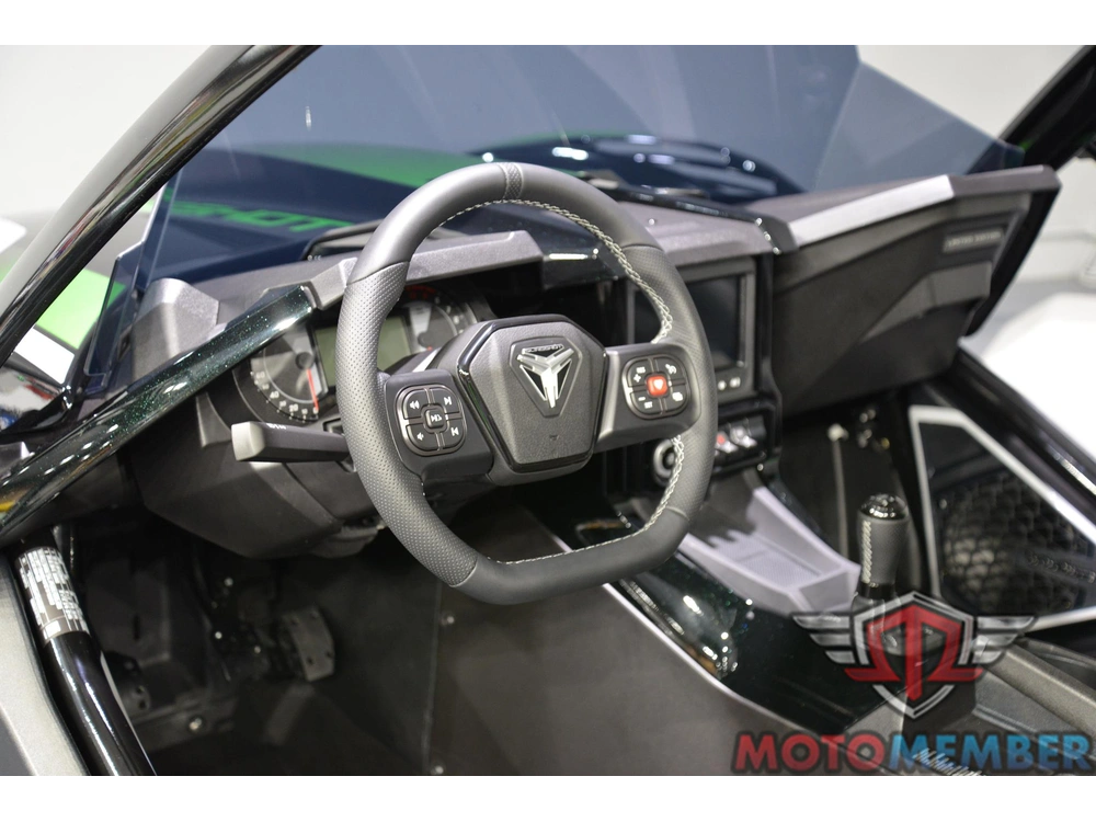2026 Slingshot Grand Touring Manual alt