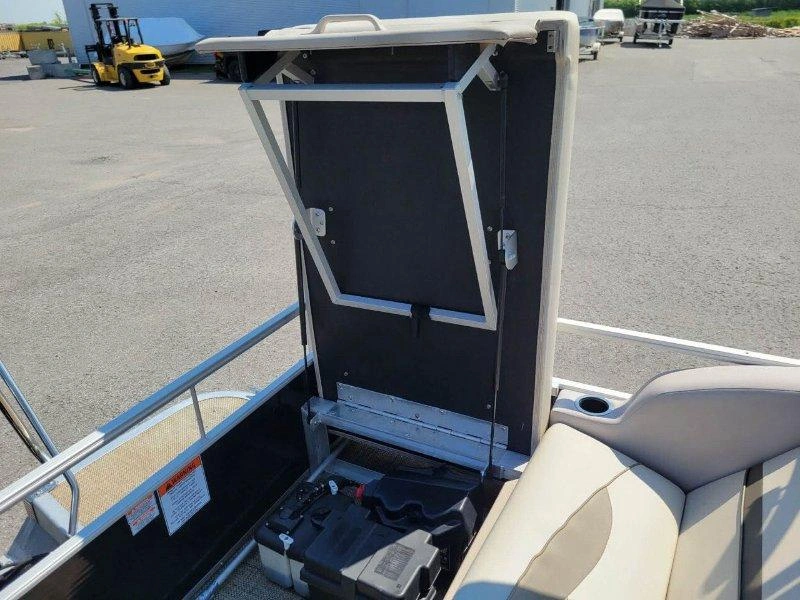 Bennington Marine 24sslx 3 Tubes / 150hp G2 2014 alt