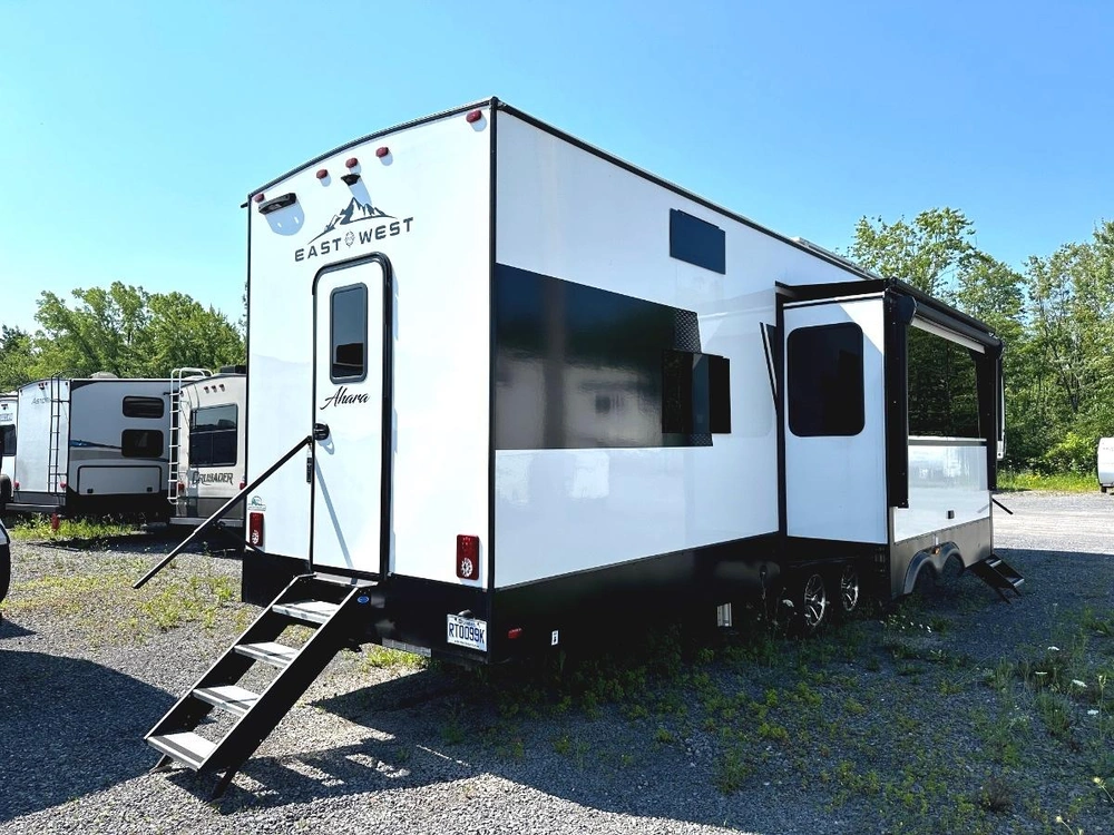 East To West Ahara 390ds 2025 alt