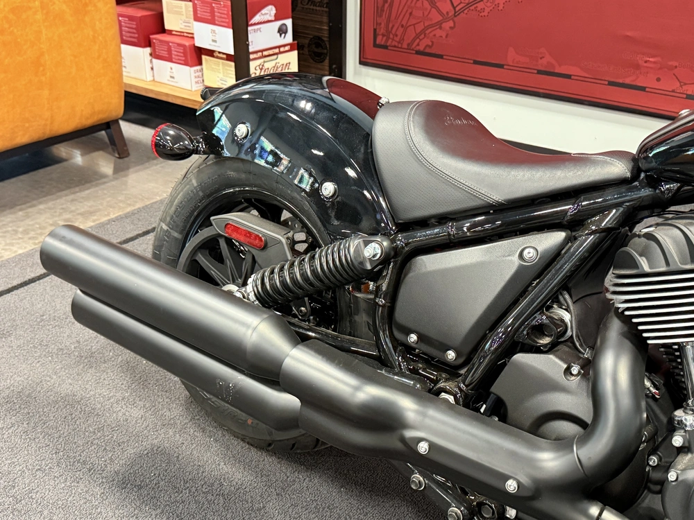 2025 Indian Motorcycle Chief alt