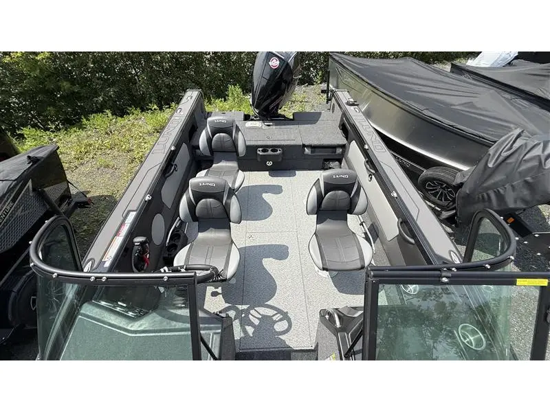 2026 Lund Boat Co 1875 Tyee Sport alt