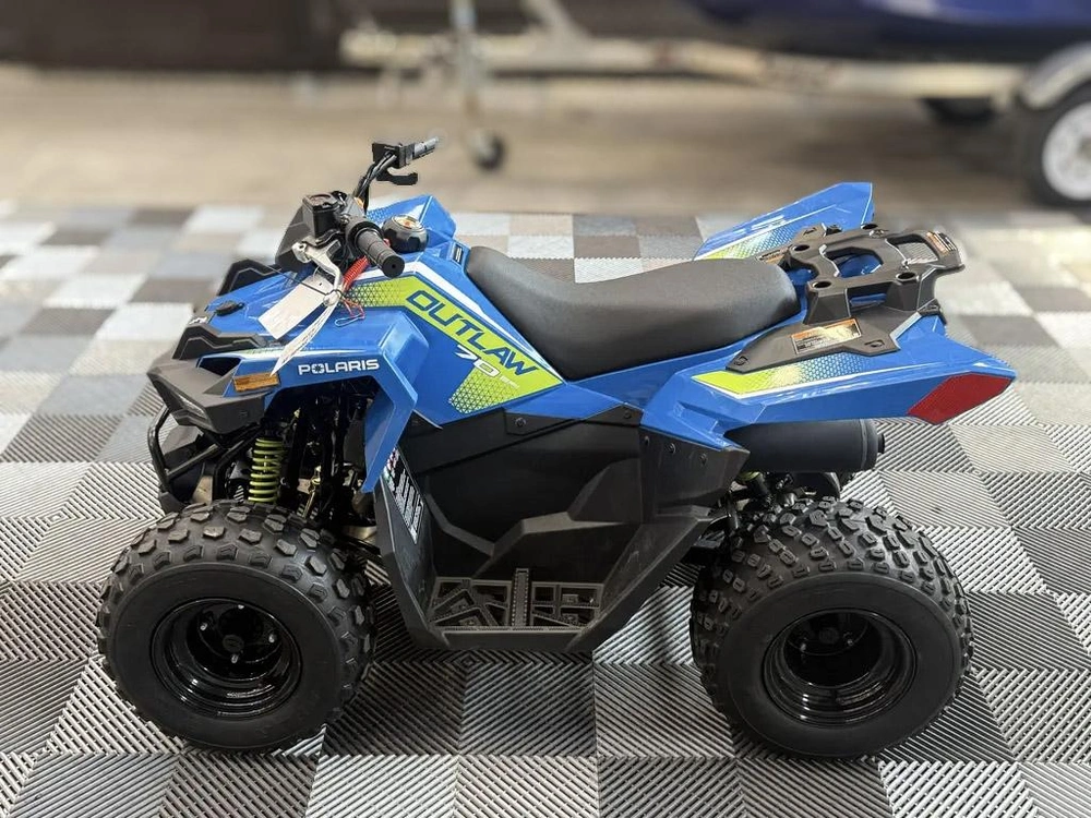 2025 Polaris Outlaw 70 Efi - Velocity Blue / Lifted Lime alt