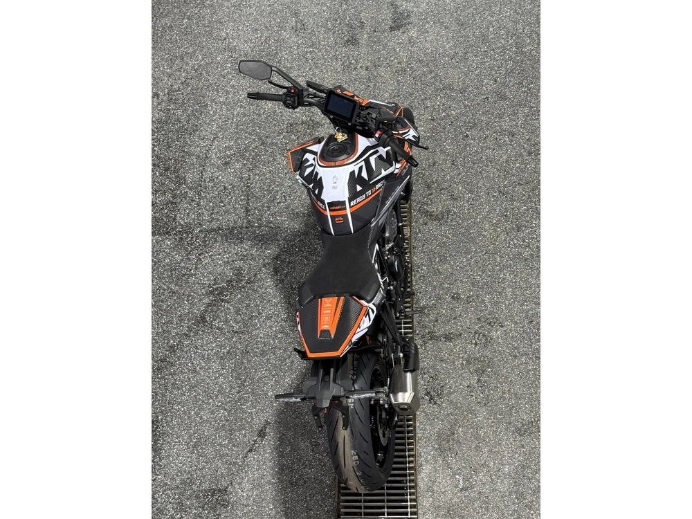 Ktm 990 Duke 2027 alt