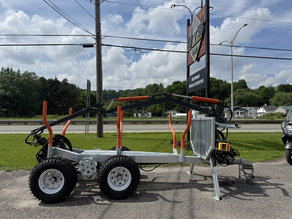 Ducar Chargeuse à bois TTR900  2025