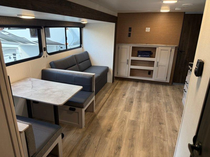 Heartland Prowler 302bhx 2024 alt