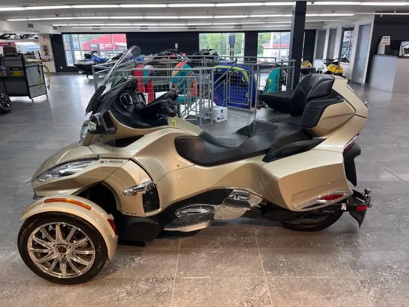 Can-Am RT LTD CHAMPAGNE/CHROME 2018