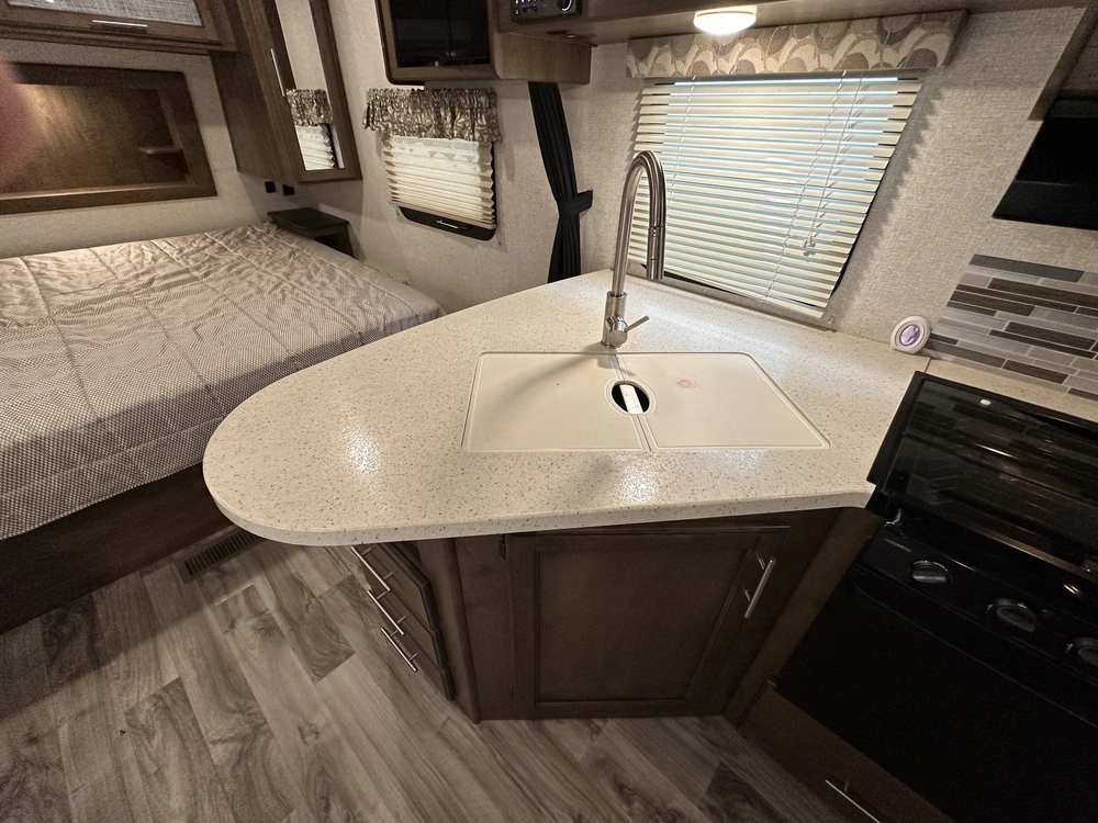 2018 Keystone Rv Cougar 22rbs alt