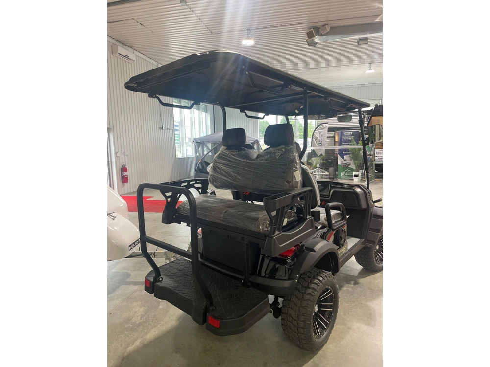 2025 Chaparral Mateo 4 alt