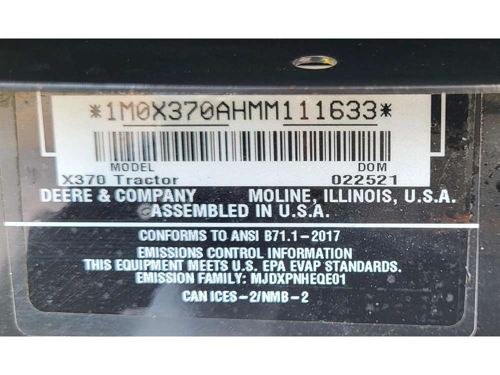 2021 John Deere X370 alt