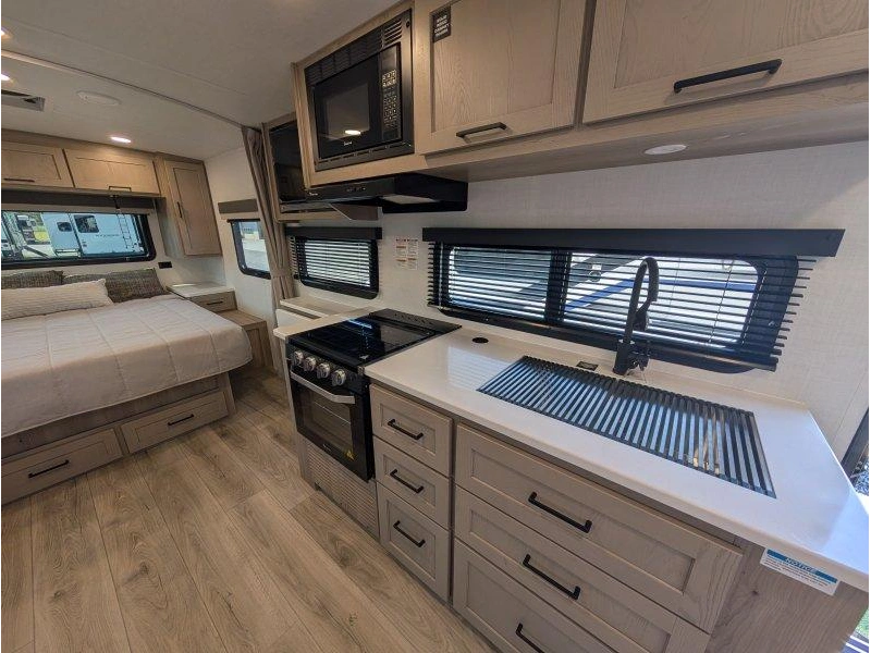 2026 Forest River Rockwood Mini Lite 2205s alt