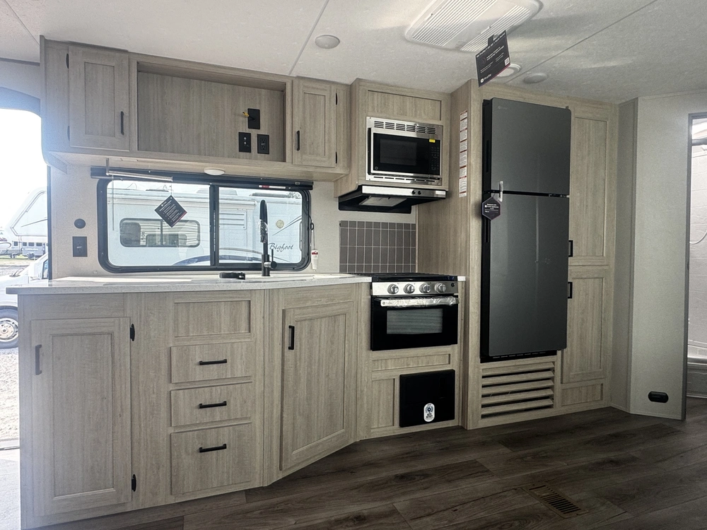 Coachmen Catalina 243rbs 2026 alt
