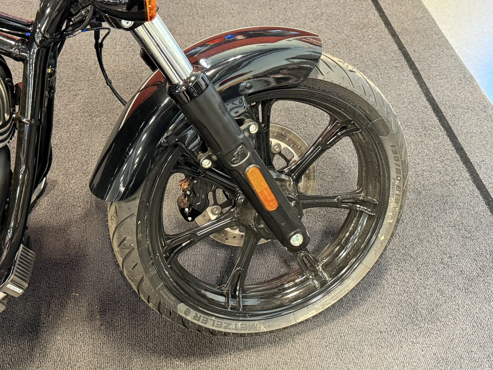 2025 Indian Motorcycle Chief alt
