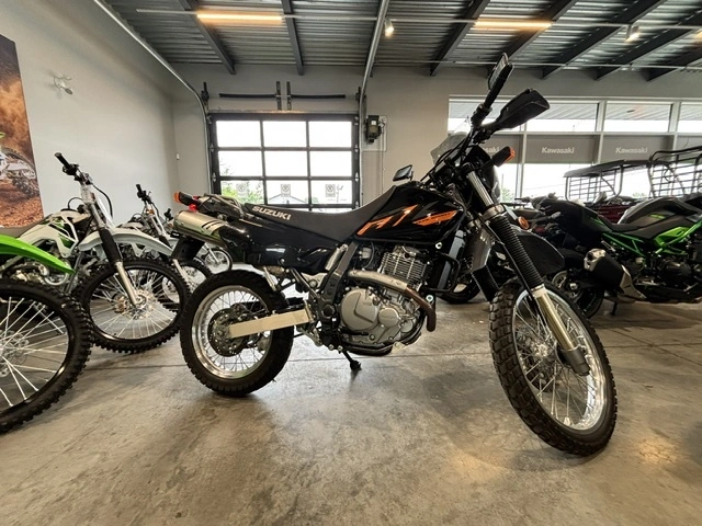 2023 Suzuki Dr650 Dr650 Dr 650 Klr Impeccable Bas Km alt
