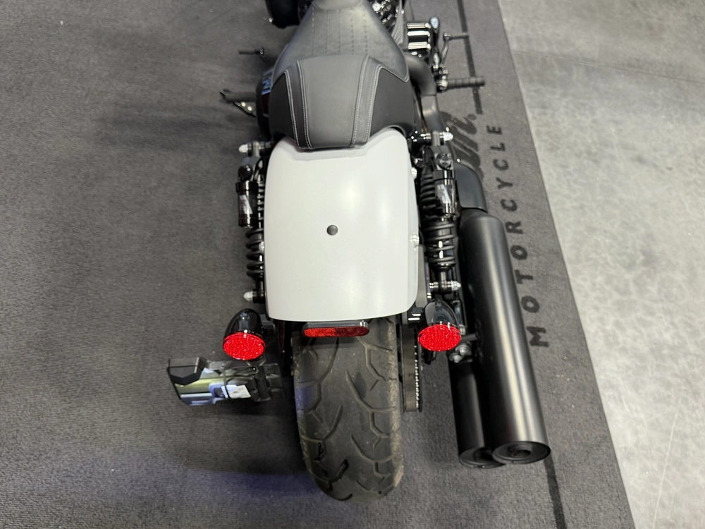 2024 Indian Motorcycle Sport Chief alt