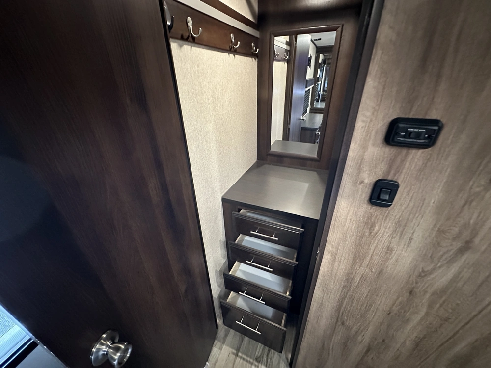 2019 Jayco White Hawk 32bhs alt