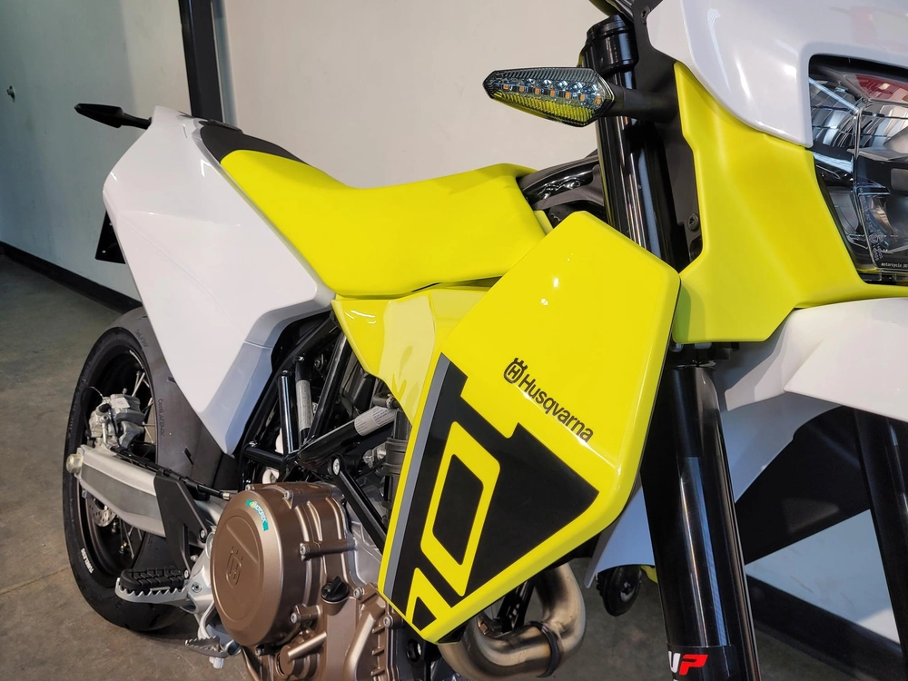 Husqvarna 701 Supermoto *à Partir De 3.99% 2026 alt