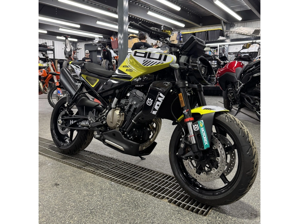 Husqvarna Vitpilen 801 2025 alt