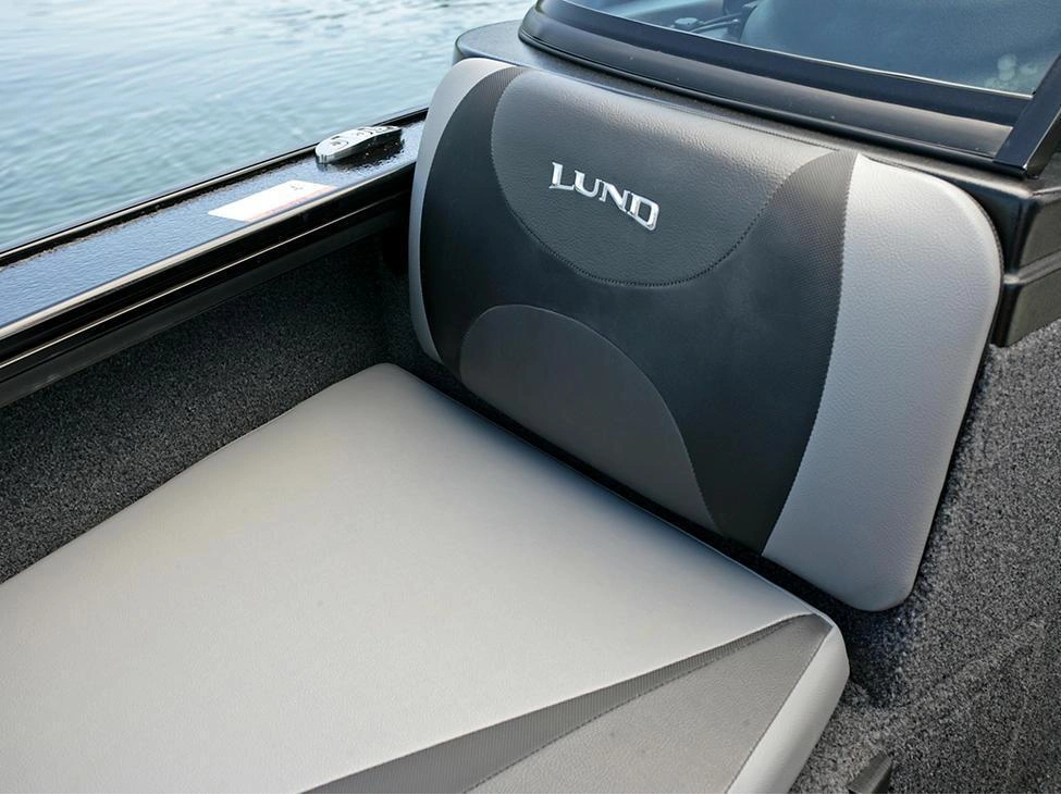 2025 Lund Boat Co 1875 Crossover Xs alt