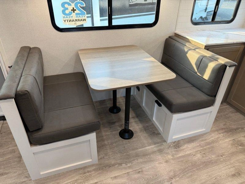 Jayco Eagle 24mle 2027 alt