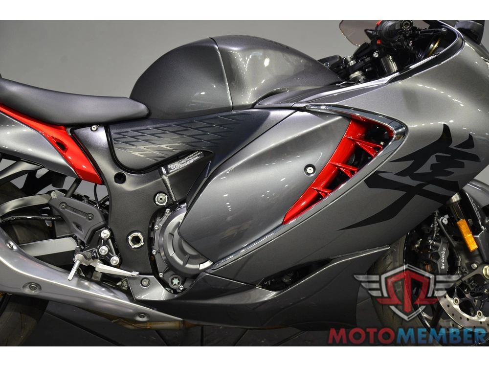2024 Suzuki Hayabusa alt