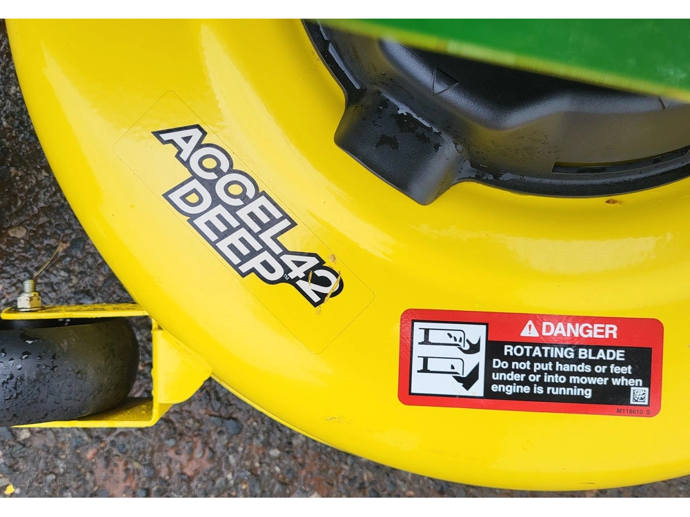 2021 John Deere X370 alt