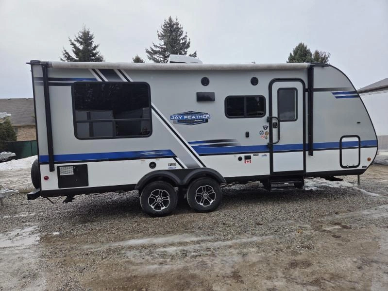 2019 Jayco X213 alt