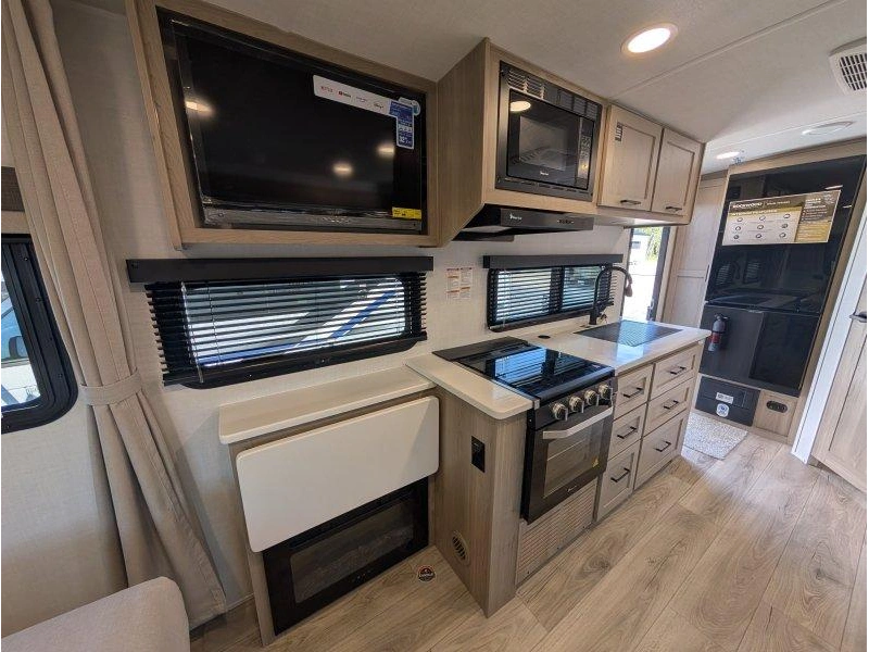 2026 Forest River Rockwood Mini Lite 2205s alt