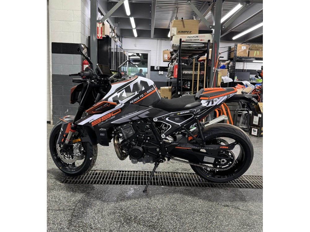 Ktm 990 Duke 2027 alt
