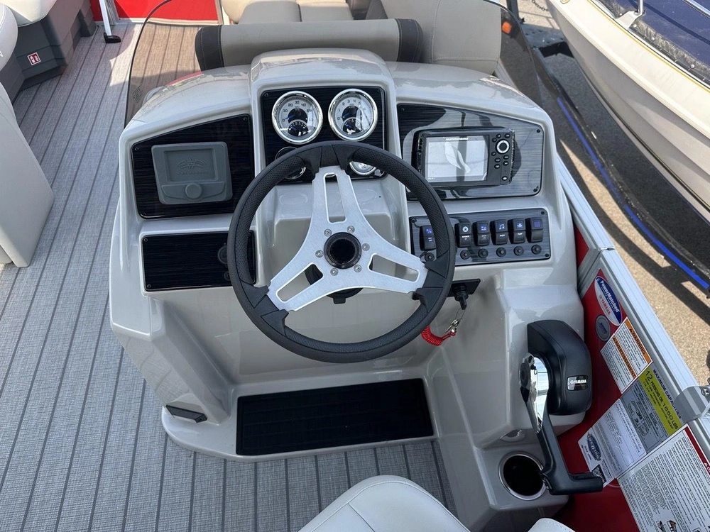 Sylvan Mirage 822 Lz 2026 alt