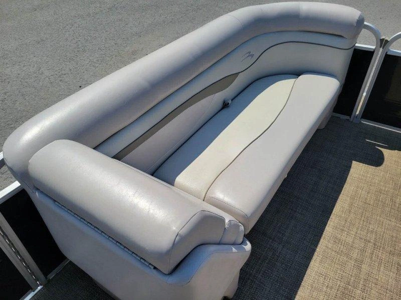 Bennington Marine 24sslx 3 Tubes / 150hp G2 2014 alt