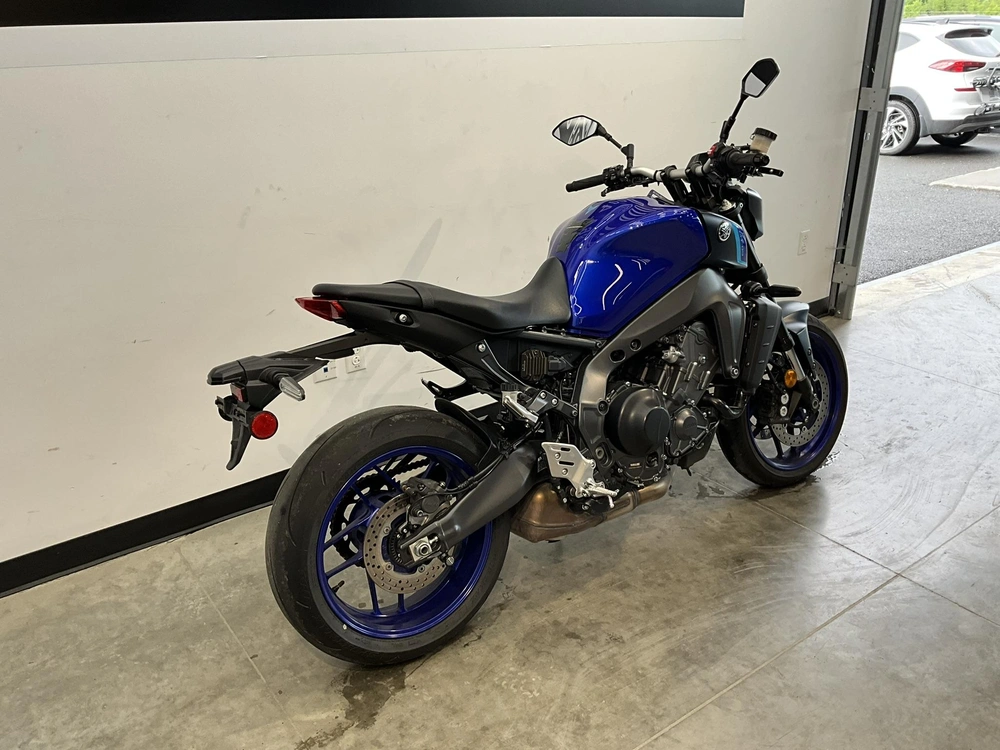 Yamaha Mt09 2023 alt