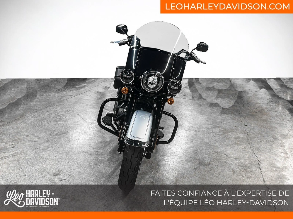 Harley-davidson Flhcs Heritage Classic 2024 alt
