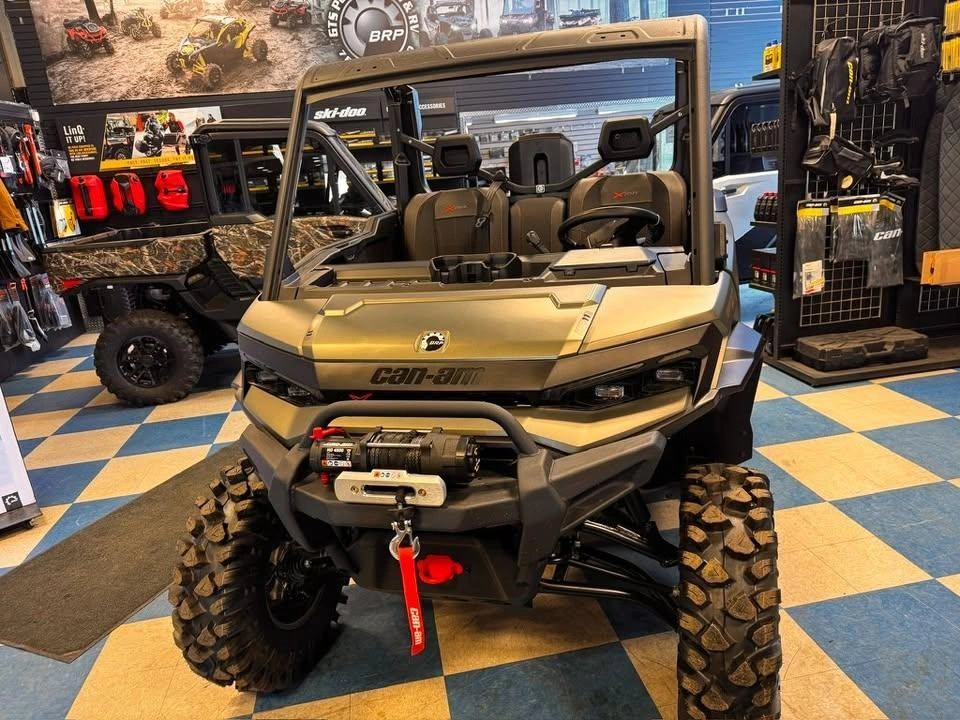 2026 Can-am 8yta Defender Xmr With Half Doors Hd11 Gn 26 alt