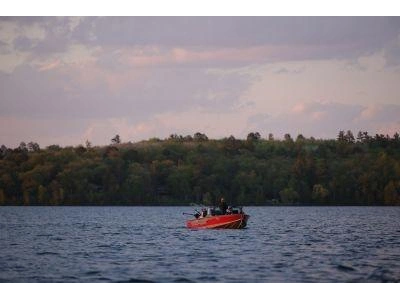 2026 Lund Boat Co 1875 Pro V Sport alt