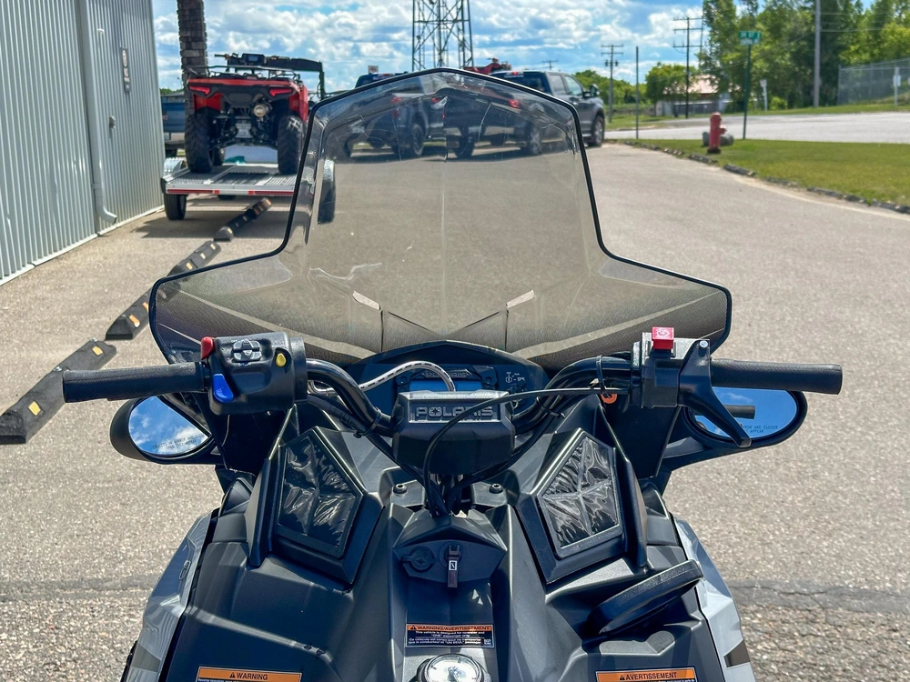 2025 Polaris Lxt 550 alt