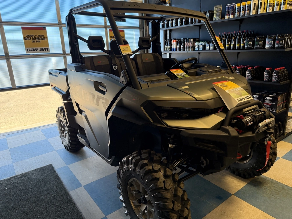 2026 Can-am 8yta Defender Xmr With Half Doors Hd11 Gn 26 alt