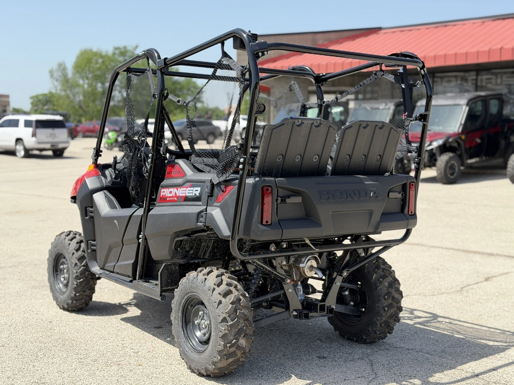 2026 Honda Pioneer 700-4 alt